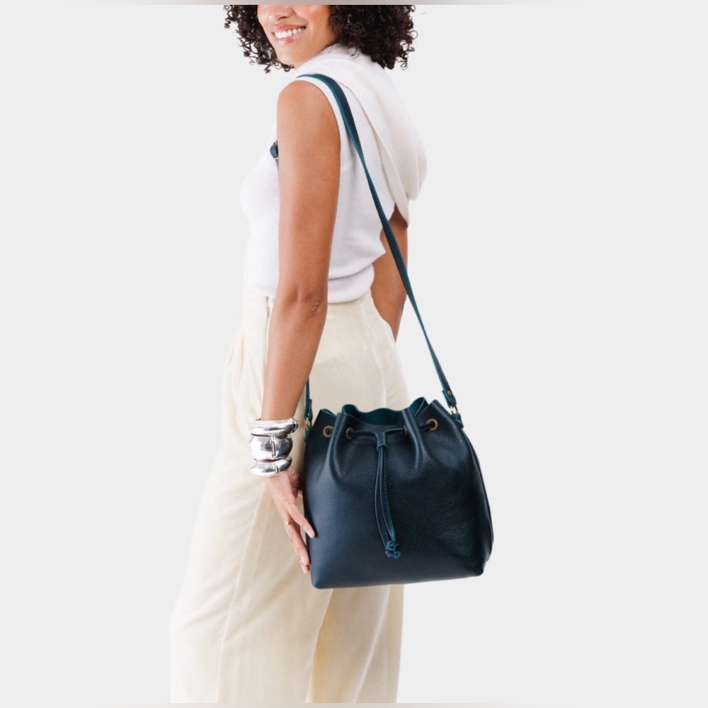 🆕 Portland Leather Goods LARGE Bucket Bag in BOREAL! 💚💙 - Picture 4 of 13